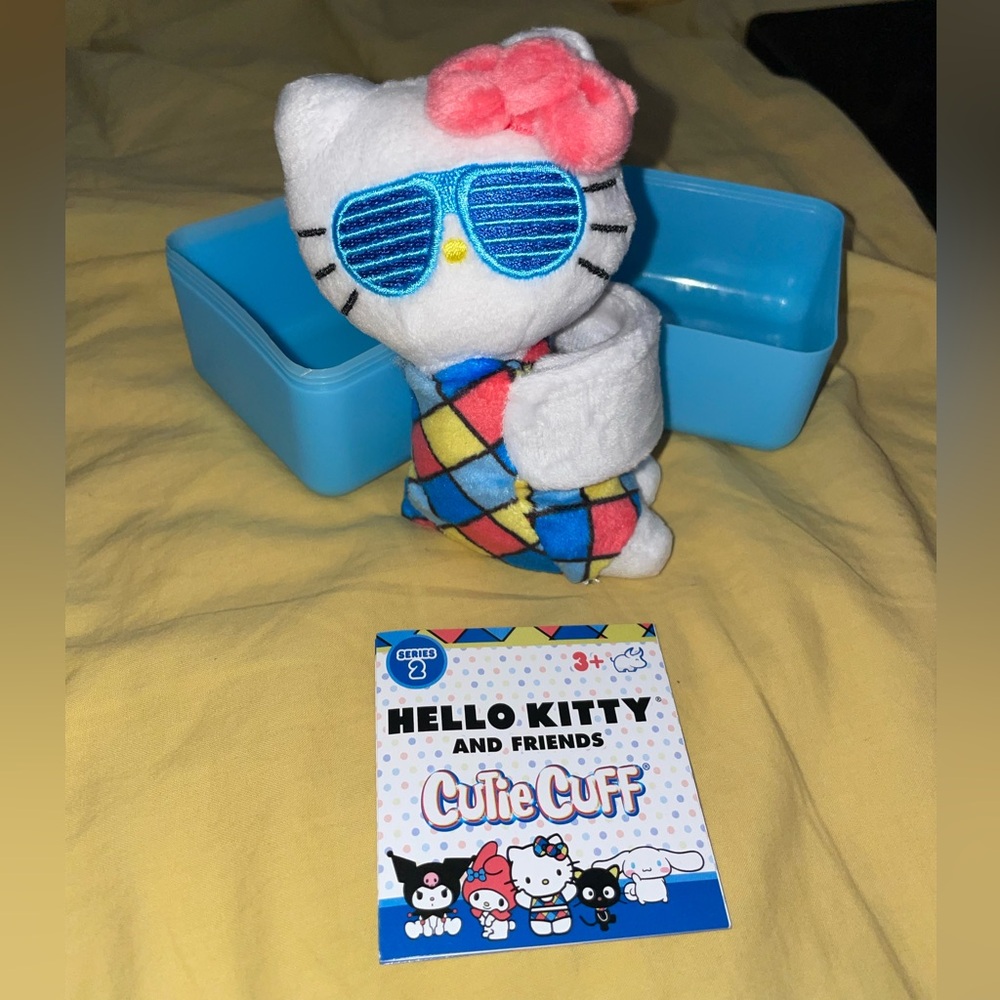 Brand New Sanrio Hello Kitty and Friends Cutie Cuff - Hello Kitty